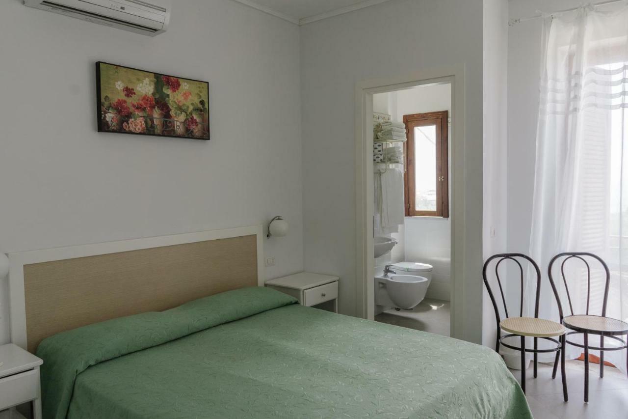 Hotel Santa Rosalia Marina di Camerota Ngoại thất bức ảnh